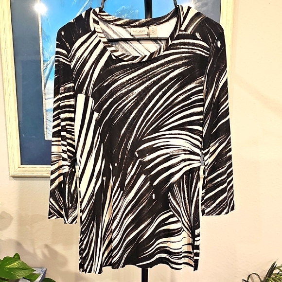 Chico's Black and White Abstract Blouse - Picture 1 of 2